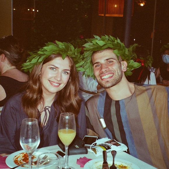 Welcome to my closet! Iโm happy youโre here ๐ค - Picture 2 of 3